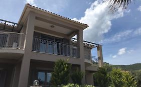D'Angelos Apartments