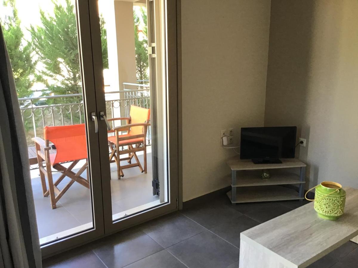 D'Angelos Apartments Karavomylos Esterno foto